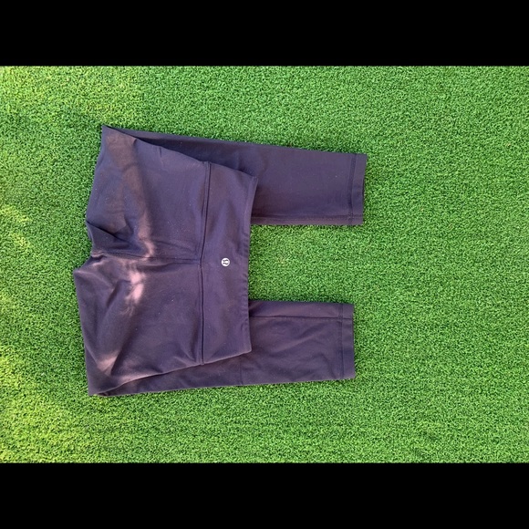 Lululemon align leggings like new 23” inseam Navy - Picture 4 of 6